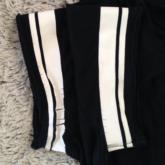 Hollister Flow Top - Picture 4 of 4