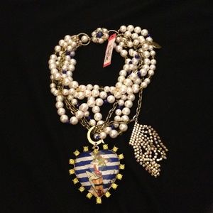 Betsey Johnson Pinup necklace