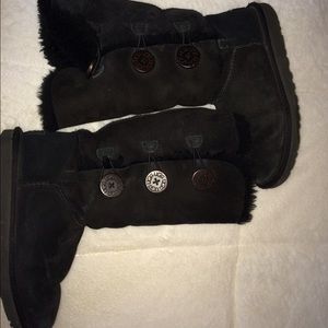 Bailey button uggs
