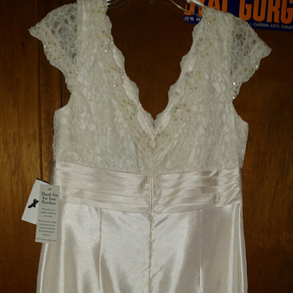 **SOLD ON ANOTHER SITE*** - Picture 2 of 4