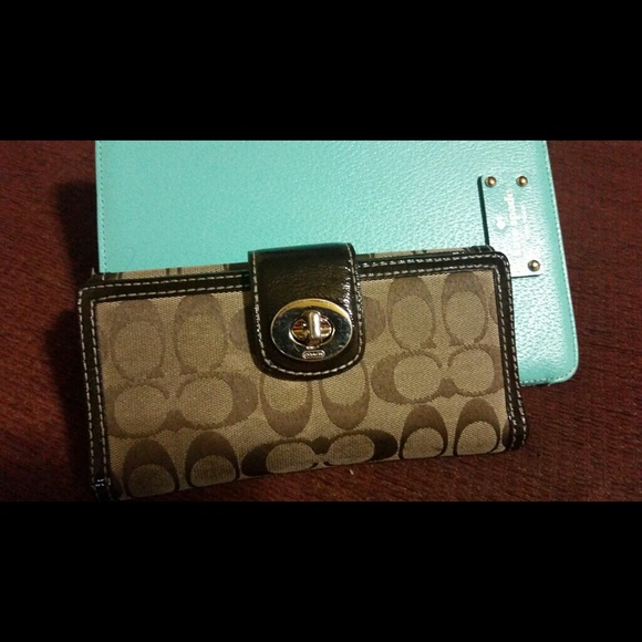 Authentic Coach Signature Wallet