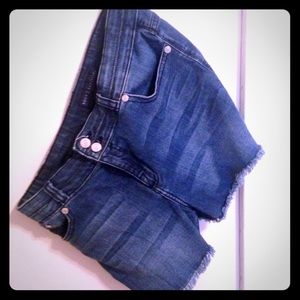 Cutoff denim shorts