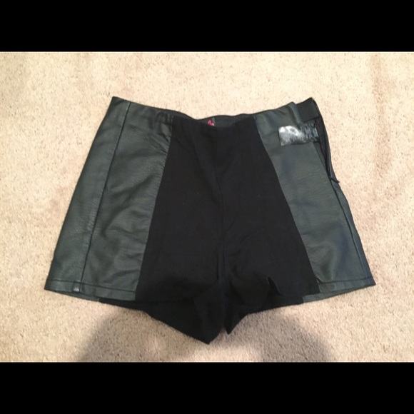 High waist black shorts