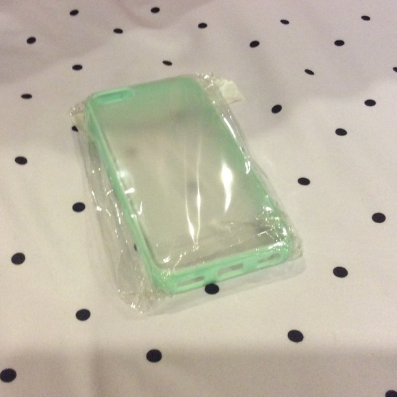 iPhone 5c clear case with colored bumper