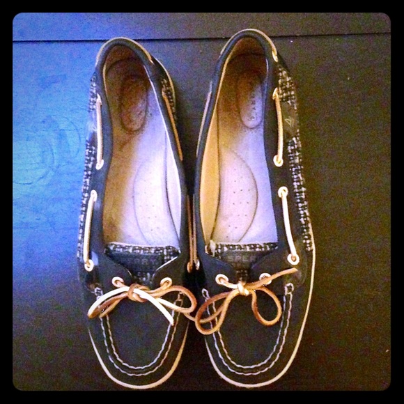 Gold and black Sperries