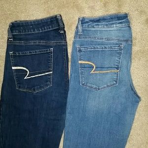 2 pairs American Eagle jeans