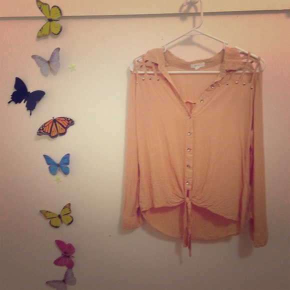 Tan open shoulder 3/4 sleeve button down