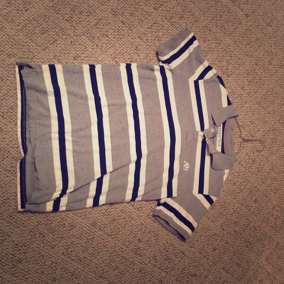 Aeropostale Colared-T.