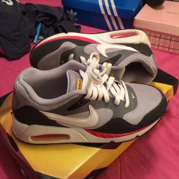 Nike Shoes - Nike air max