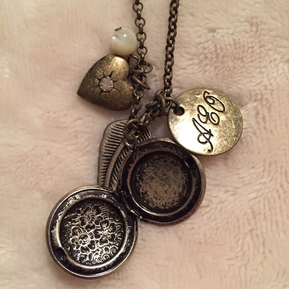 Multicharm necklace!! - Picture 1 of 3