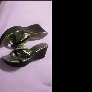 Guess wedges