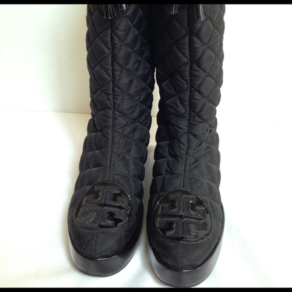 Tory Burch quilted Gigi 2 boots. Size 8