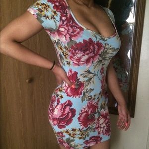 Short floral bodycon dress