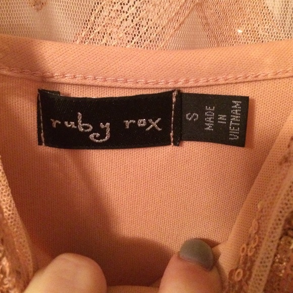 Pink and gold chevron dress - Picture 2 of 2