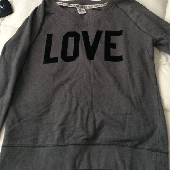 VS Crewneck *on hold*