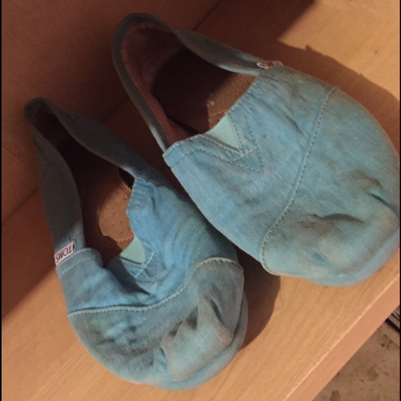 Turquoise Toms