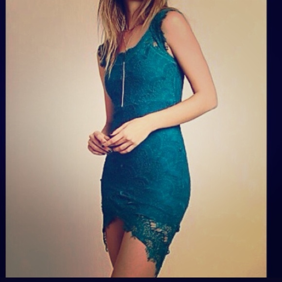 Free People Dresses & Skirts - 🎉Host Pick 9/20🎉Free People Peekaboo Lace Slip