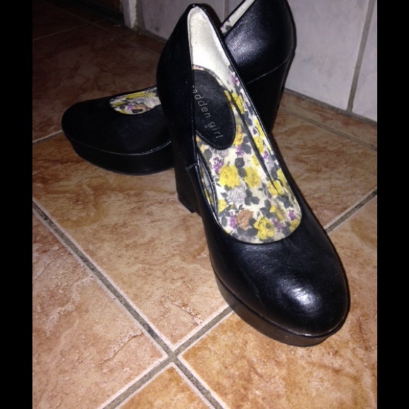 Steve Madden Wedges