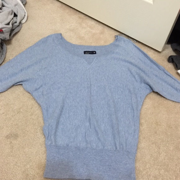 American eagle 2/3 sleeve