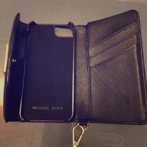 Michael Kors iPhone 5/5s Phone Case & Card Holder