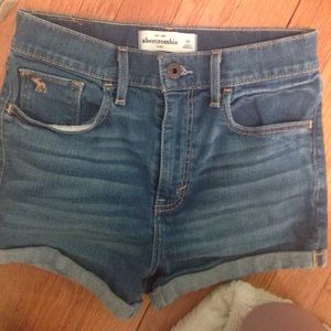 light wash high waisted abercrombie KIDS shorts!!