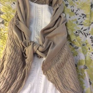 Beige knit duster