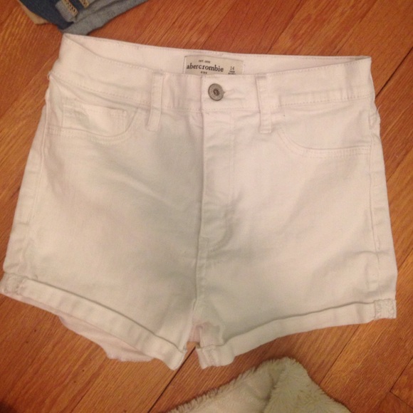 white high waisted jean shorts!!