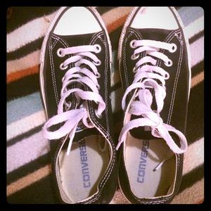 Black gently Used converse