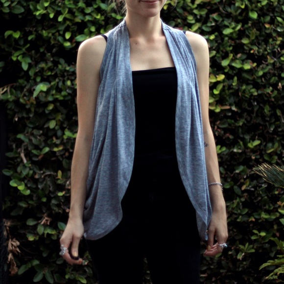 Draped vest in heather grey - Picture 2 of 4