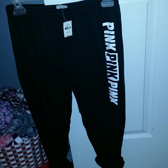 NWT. VS PINK sweat pant compris