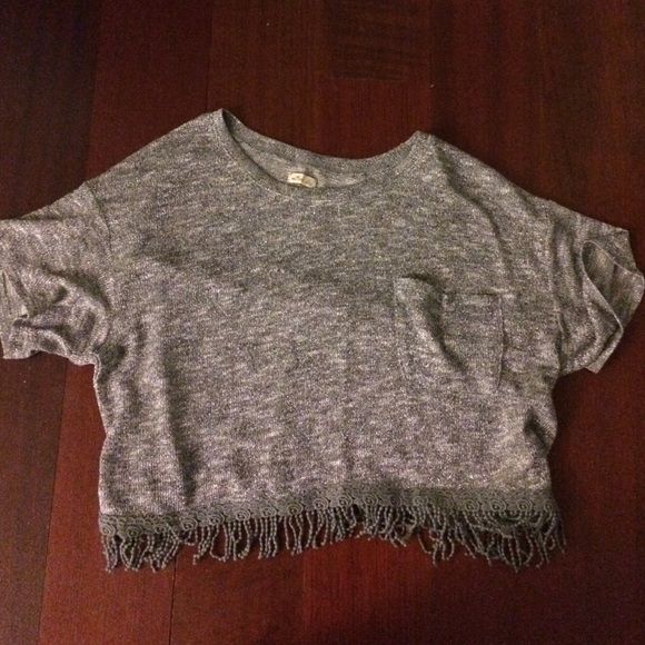 super cute hollister shirt - Picture 1 of 3