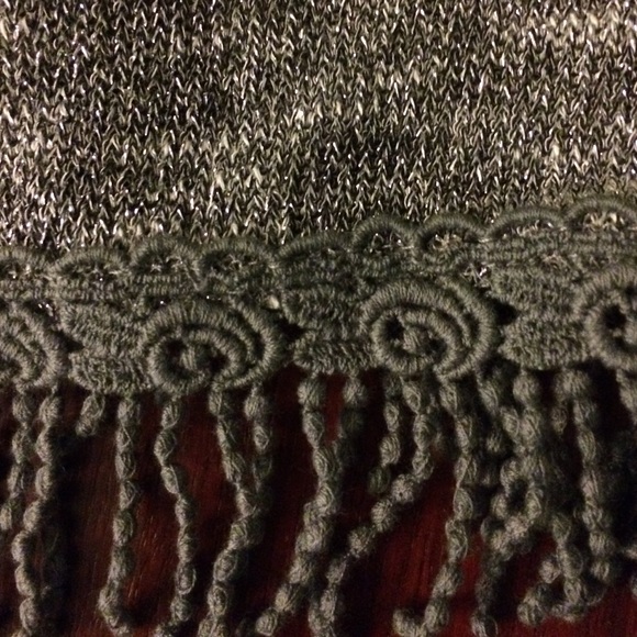 super cute hollister shirt - Picture 3 of 3