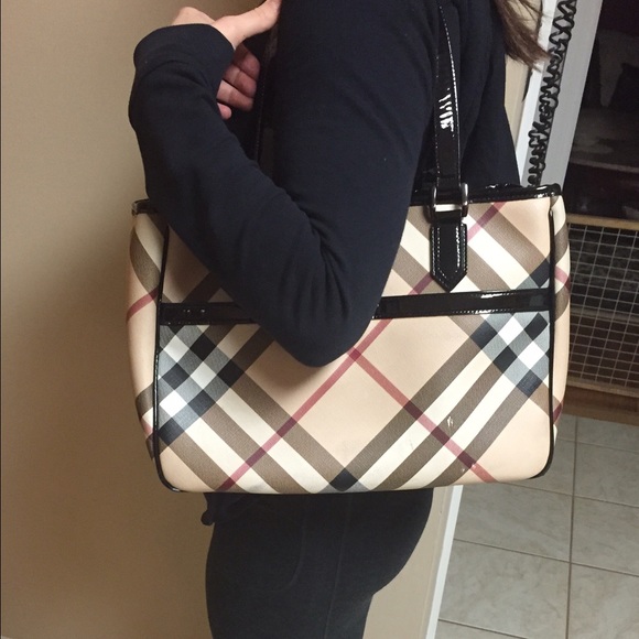 BURBERRY TOTE EXTRA PICTURES