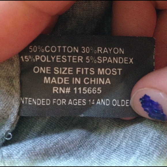 Checkered Beanie - Picture 4 of 4