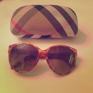 Burberry Light brown tortoise sunglasses