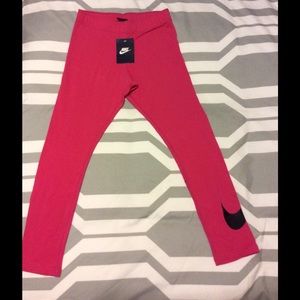 Pink Nike leggings size Xs nwt