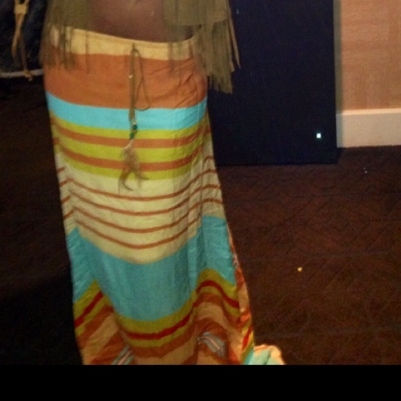 Young and famous skirt size xs