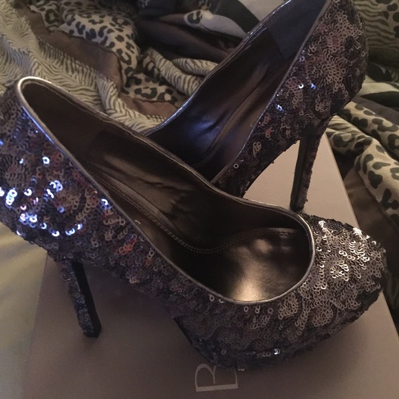 Shoes - Picture 2 of 3