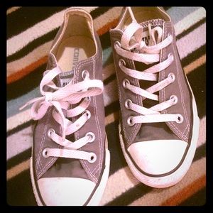 Womens size 6 converse