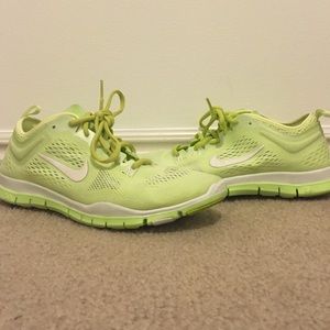 Nike Shoes - Nike Free TR Fit 4, sz 8.5 Nike Shoes - Nike Free TR Fit 4, sz 8.5