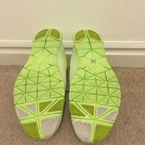 Nike Shoes - Nike Free TR Fit 4, sz 8.5 Nike Shoes - Nike Free TR Fit 4, sz 8.5