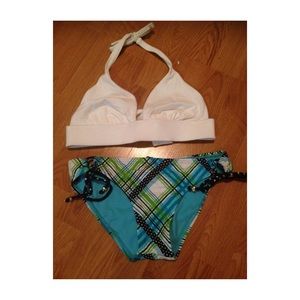 💚💙  Bathing suit top & bottom 💚💙