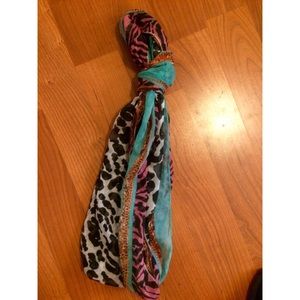 Gorgeous colorful scarf!