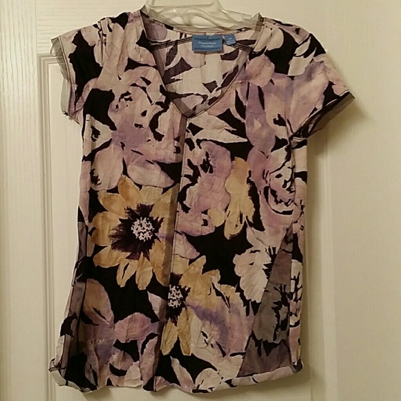 Vera wang purple floral shirt with mesh