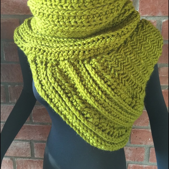 Katniss Inspired Huntress Cowl Vest Handmade NEW - Picture 2 of 4