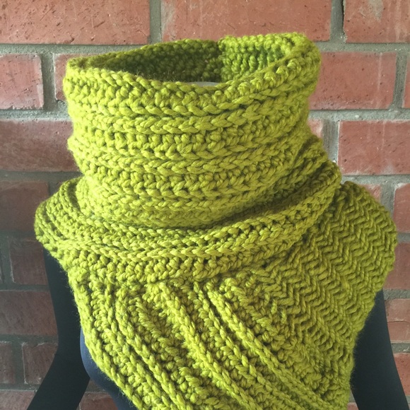 Katniss Inspired Huntress Cowl Vest Handmade NEW - Picture 3 of 4