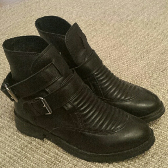 Deena & Ozzy Black Ankle Boot