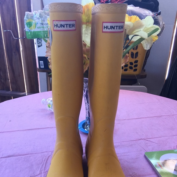 Hunter boots size 8