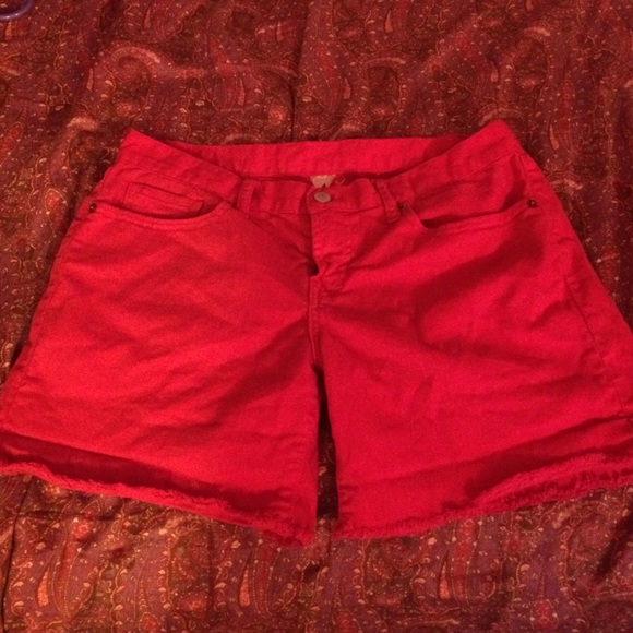 Pink rough cut shorts