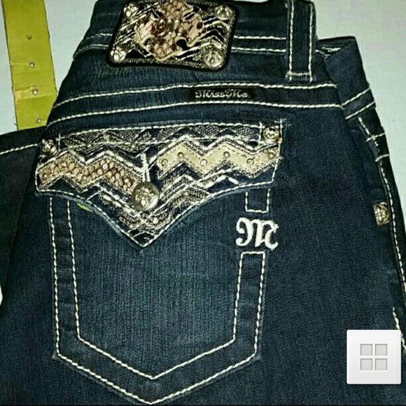 ☆☆SOLD☆☆Miss Me skinny jeans 28R